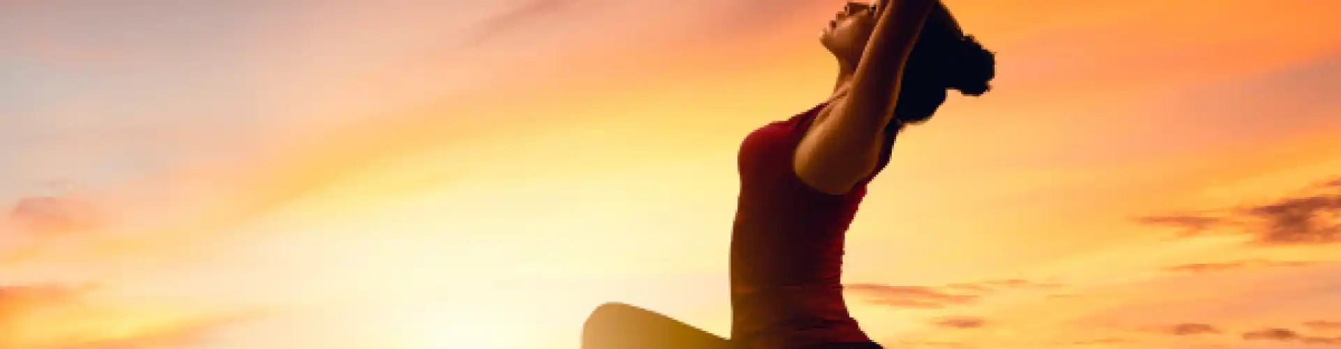 Yoga-Kurs: Sonne-Mond-Serie - Online Class by The American Yoga Academy