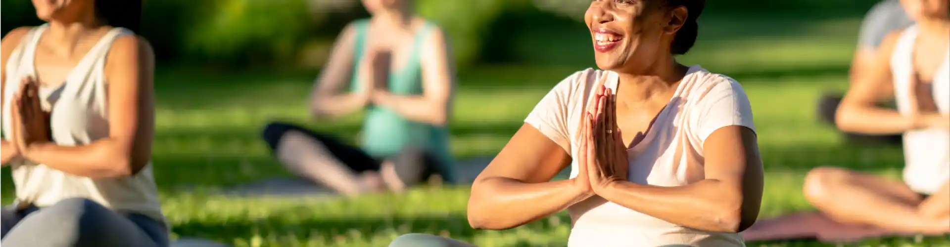 Yoga de guérison réparatrice - Séances d'été (bloc de 5 cours) - Online Class by Sarah Evans 