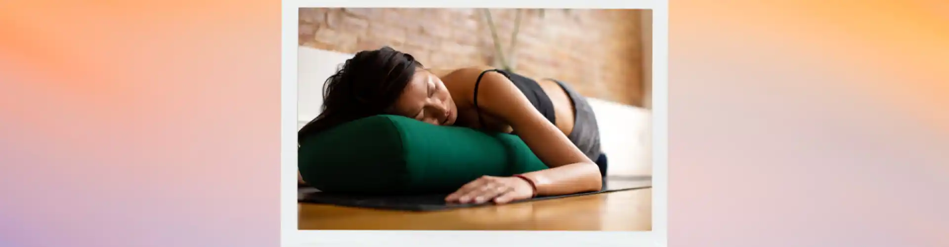 Yoga tranquillo e calmo: sdraiati nell'abbandono - Online Class by Stacey Melick